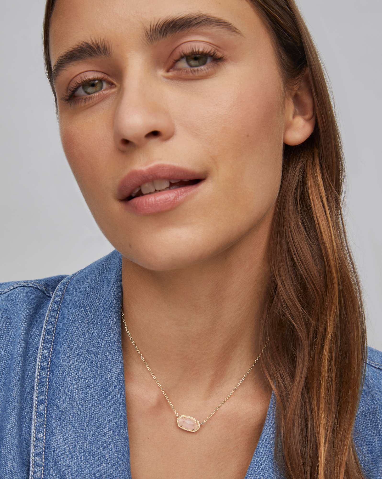 Elisa Pendant Necklace in Gold Kendra Scott